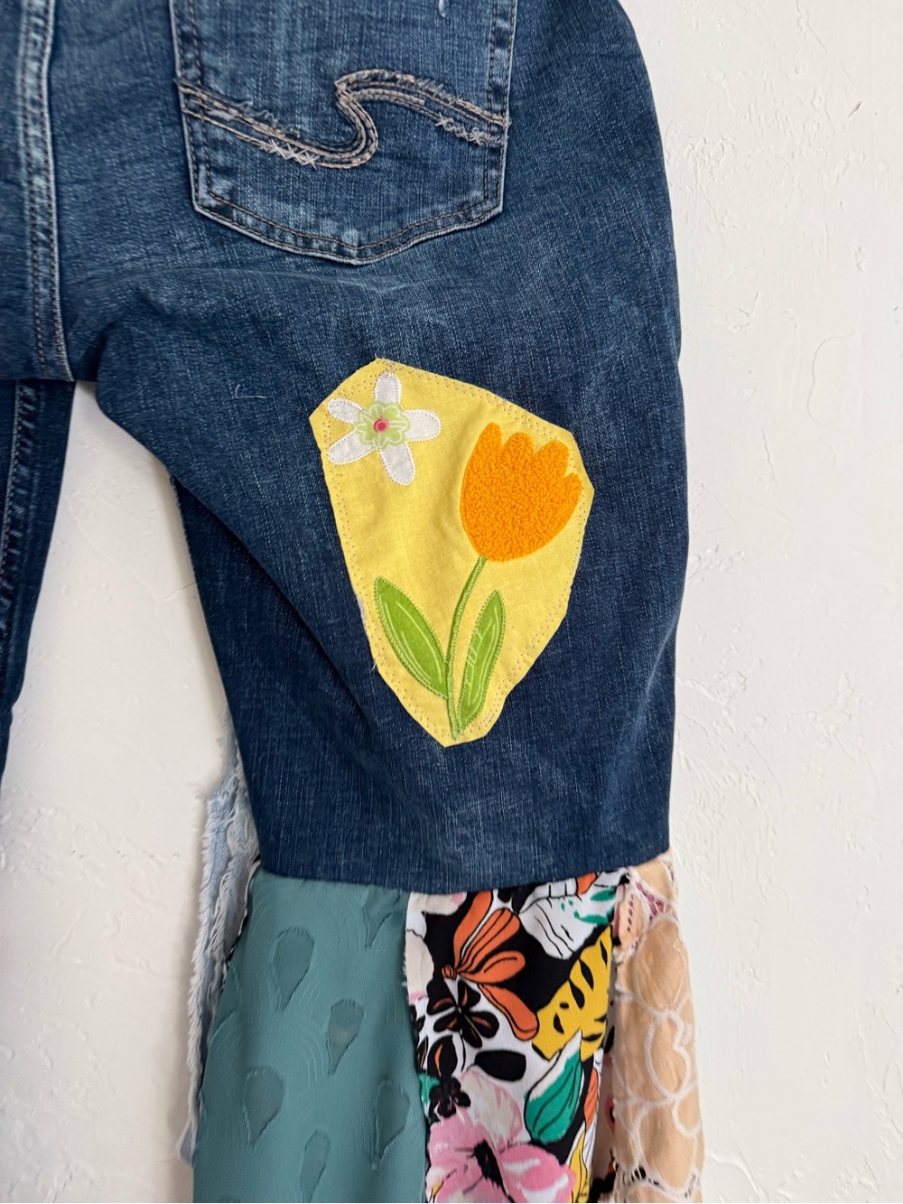Artisan Upcycled Scrappy Denim Boho Jeans Size 32 - Picture 8 of 16